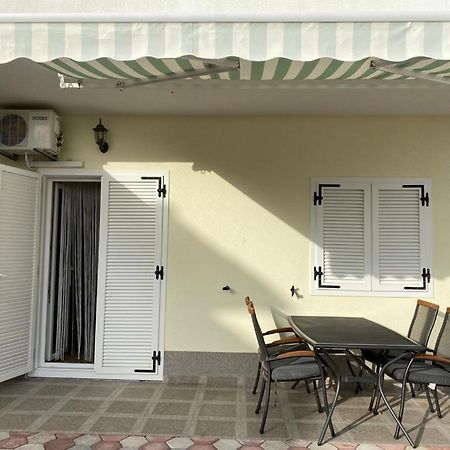Apartmani Znaor Baska Voda Ngoại thất bức ảnh