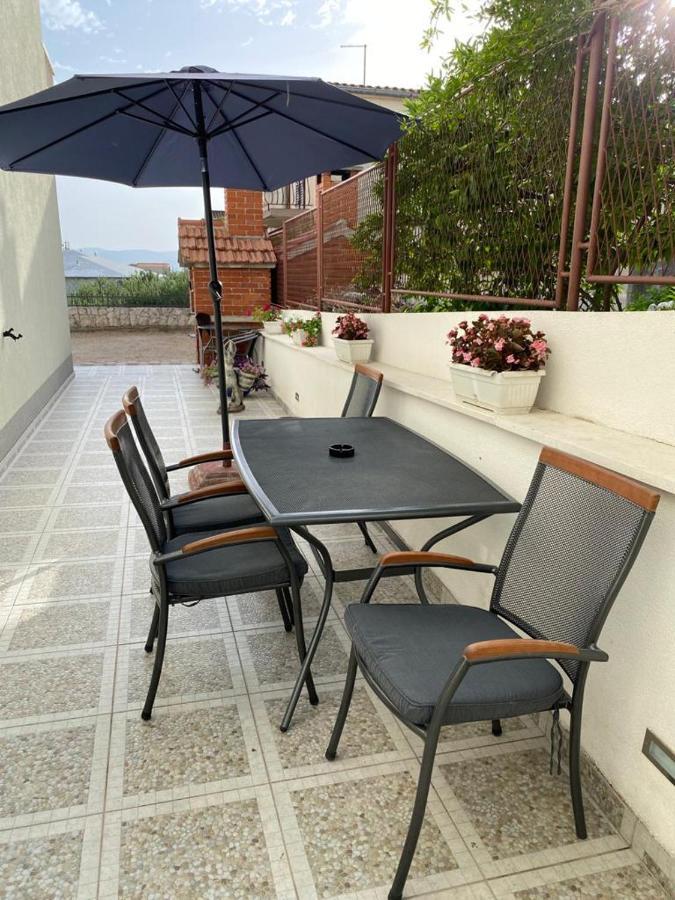 Apartmani Znaor Baska Voda Ngoại thất bức ảnh