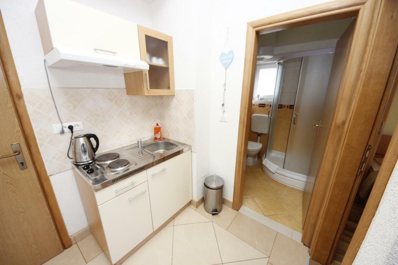 Apartmani Znaor Baska Voda Ngoại thất bức ảnh
