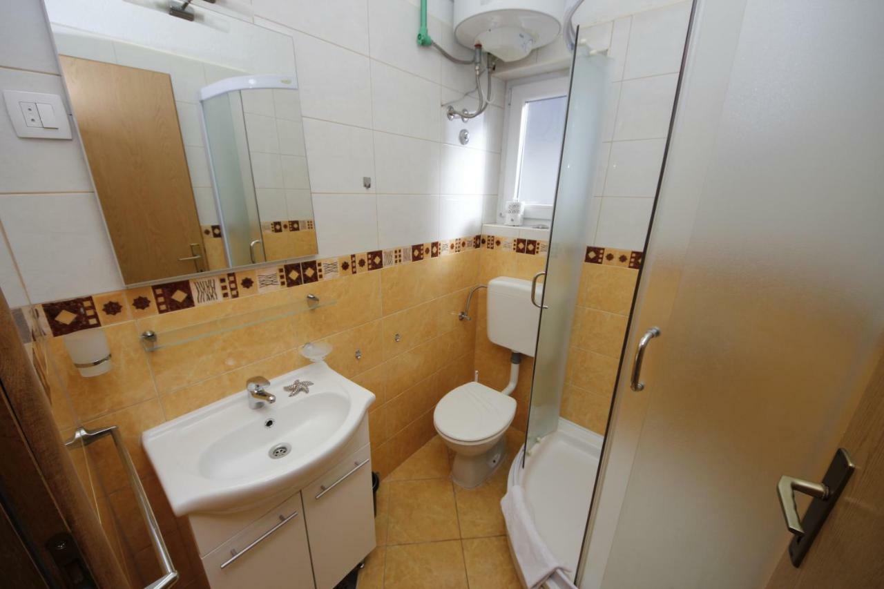 Apartmani Znaor Baska Voda Ngoại thất bức ảnh