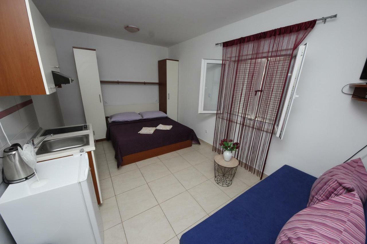 Apartmani Znaor Baska Voda Ngoại thất bức ảnh