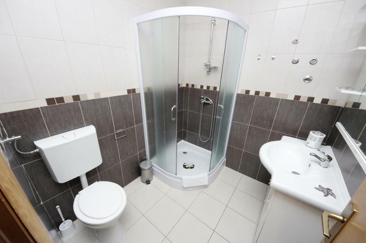 Apartmani Znaor Baska Voda Ngoại thất bức ảnh