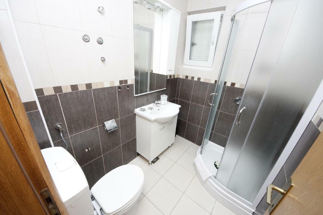 Apartmani Znaor Baska Voda Ngoại thất bức ảnh