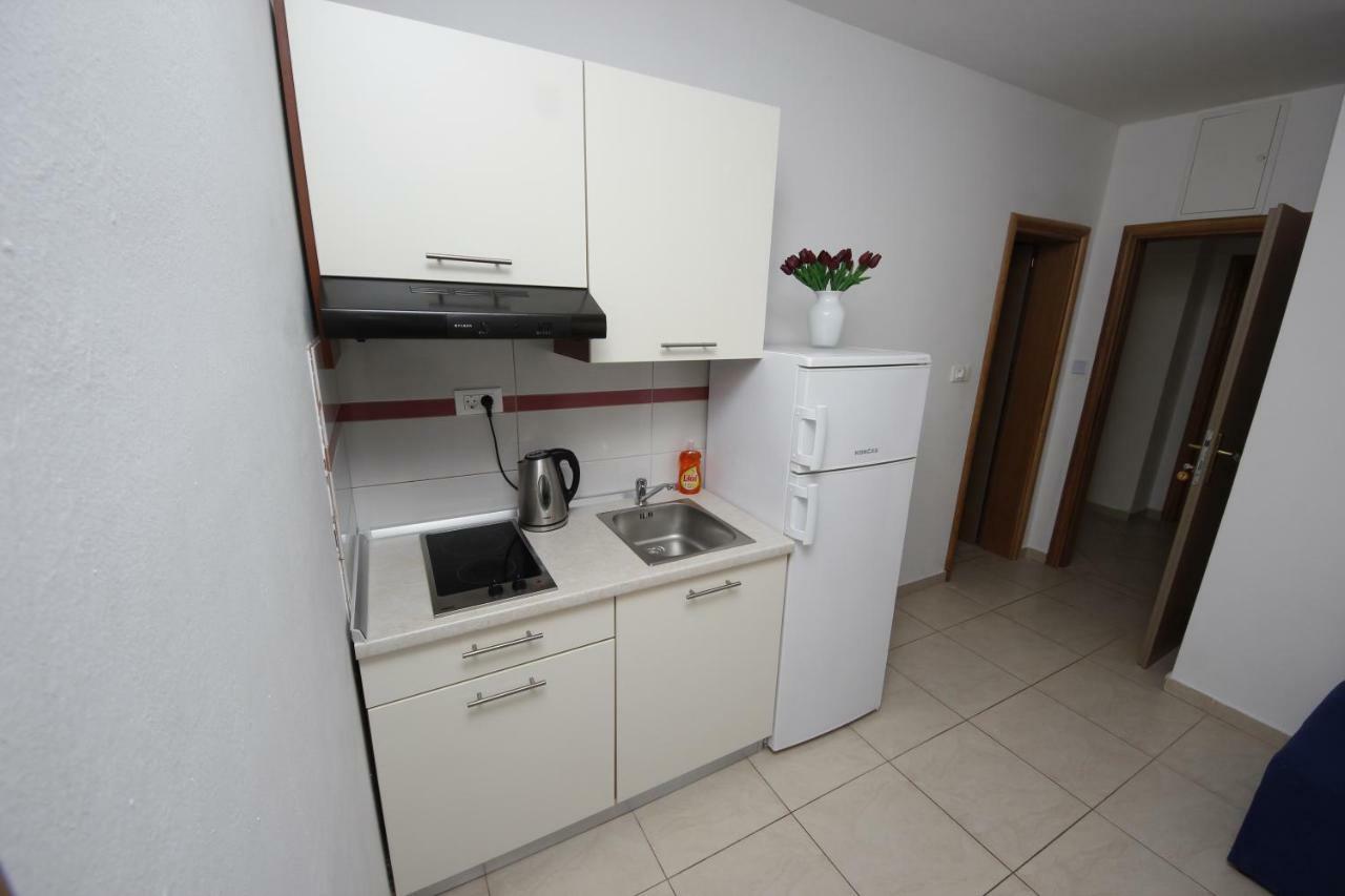 Apartmani Znaor Baska Voda Ngoại thất bức ảnh