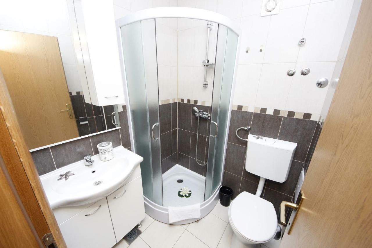 Apartmani Znaor Baska Voda Ngoại thất bức ảnh