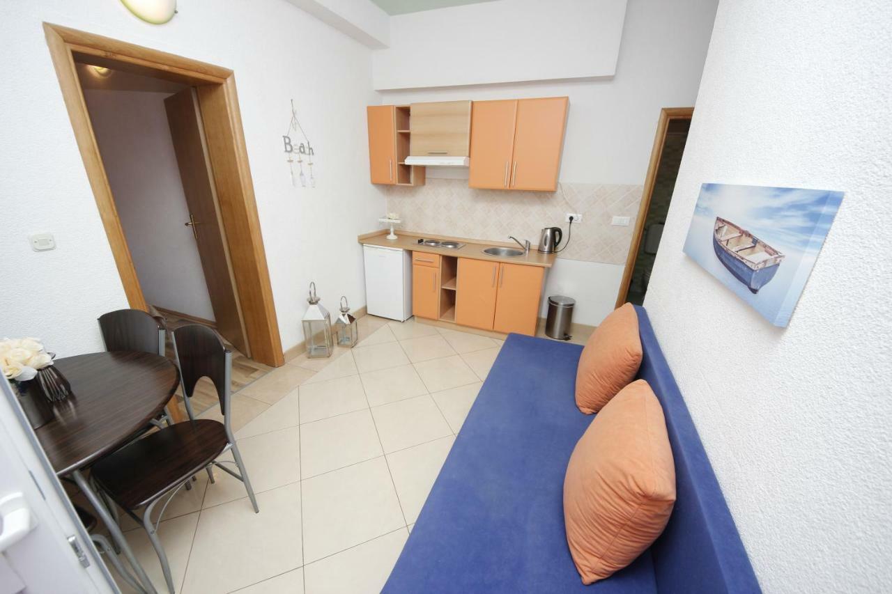 Apartmani Znaor Baska Voda Ngoại thất bức ảnh